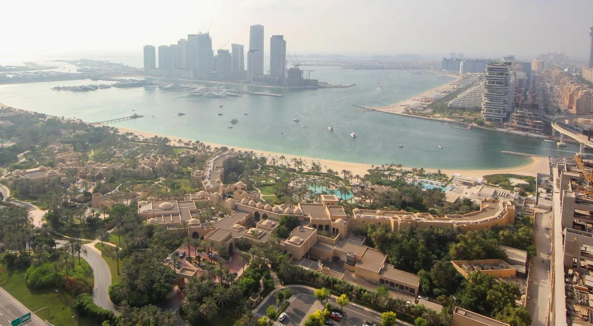 Avani Plus Palm View Dubai Hotel Residence Apartment